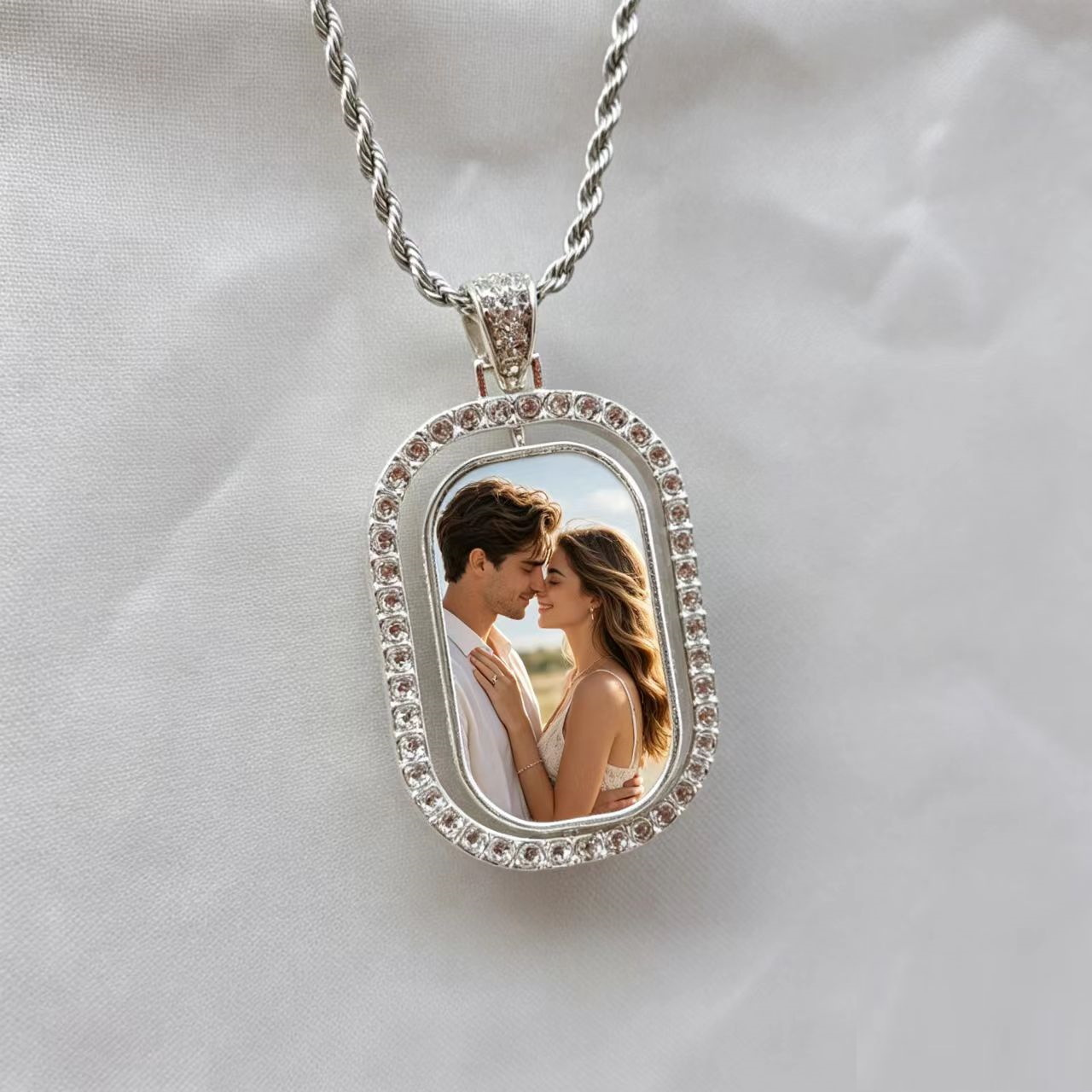 Custom Photo Pendant Necklace, - огляд і ціна Pet Portrait Custom